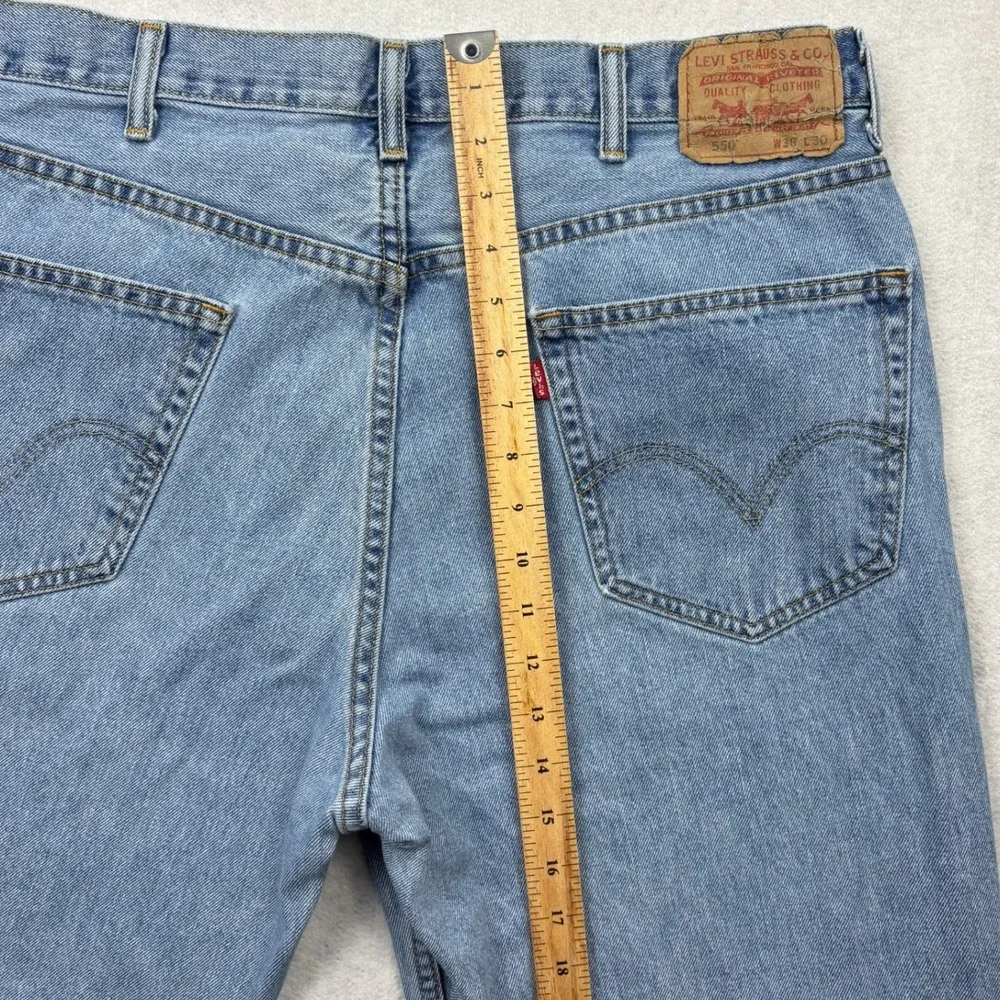 Levis Jeans Mens 38x30 Light Wash Relaxed Fit Tapered Leg 100 Cotton Denim Pants